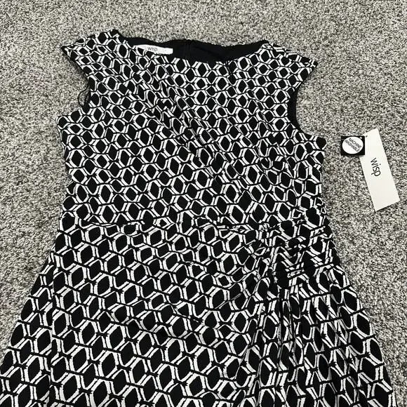 New with tags, WISP, Zipper, Black White Pattern Dress, Size 8 - Picture 3 of 10